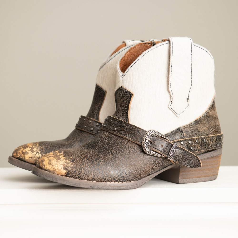 Sterling River Sz 9.5 Pony Hair Western Ankle Boots Cowgirl Chic Rustic Boho Art
